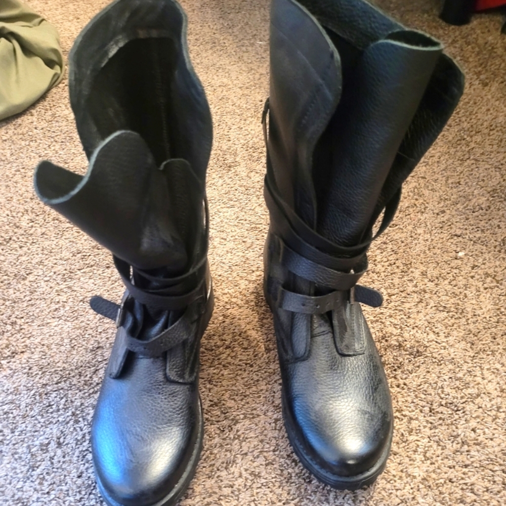 Steve madden boots size 9